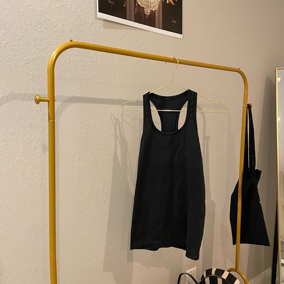 Lululemon Razorback Top - Picture 3 of 3